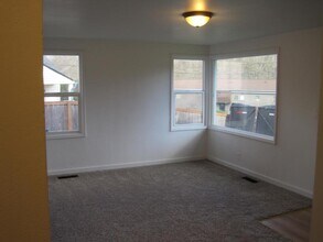 12031 71st Ave S in Seattle, WA - Building Photo - Building Photo