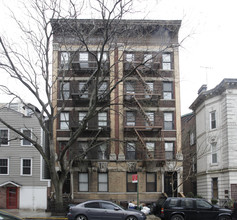 68 Middagh St in Brooklyn, NY - Building Photo - Building Photo