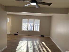 3326 Jennings Dr in Springfield, IL - Building Photo - Building Photo