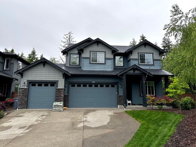 property at 13929 187th Ave Ct E