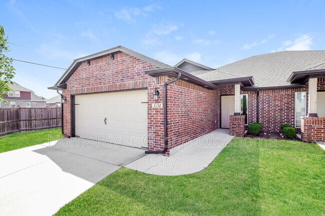 1132 Merlin Dr photo'