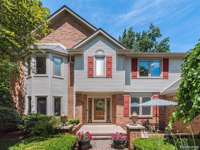 property at 42071 Hunters Rdg
