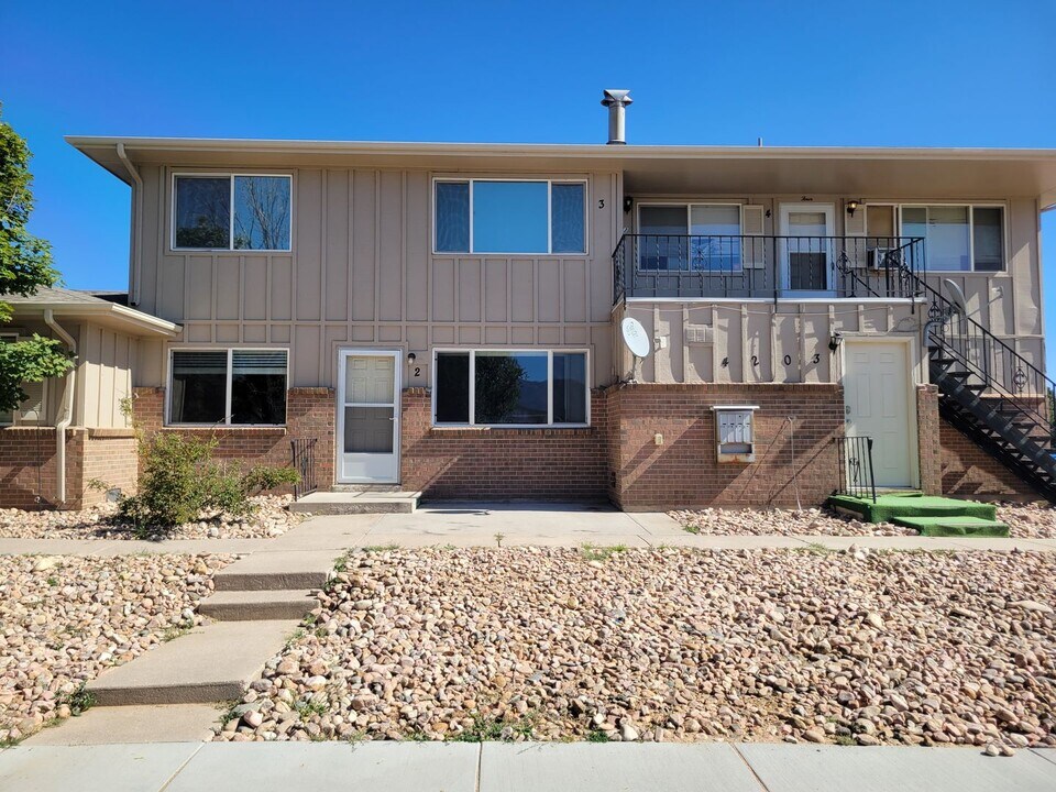 4203 Forrest Hill Rd in Colorado Springs, CO - Building Photo