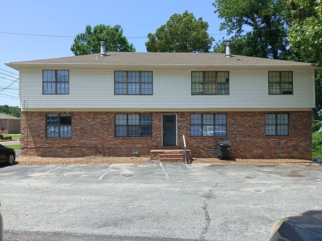 263 Tinker Hill Cv, Unit B
