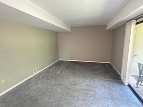 2123 Melrose Dr in Champaign, IL - Building Photo - Building Photo