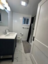 545 Putnam Pike, Unit 2nd FL 545 Putnam Pike in Greenville, RI - Building Photo - Building Photo