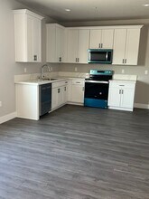 5306 Hawkwatch Ln in Bakersfield, CA - Building Photo - Building Photo