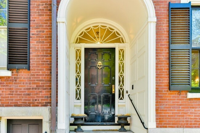property at 48 Mt Vernon St