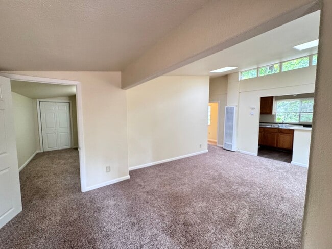 property at 18565 N Cherry Creek Rd