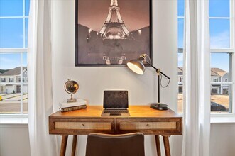 191 Clifton Mnr in Falling Waters, WV - Building Photo - Building Photo