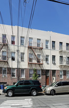 1813 Radcliff Ave in Bronx, NY - Foto de edificio - Building Photo