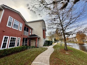 10075 Gate Pkwy in Jacksonville, FL - Building Photo - Building Photo