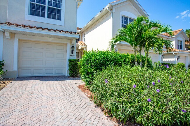 property at 1295 Henley St