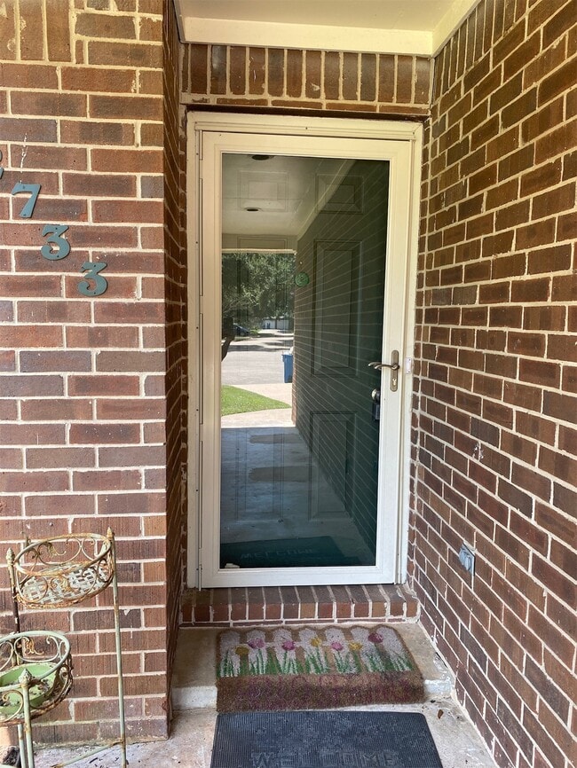 property at 2733 Davis Ave