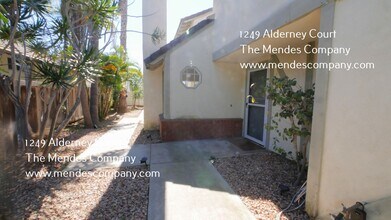 1249 Alderney Ct in Oceanside, CA - Building Photo - Building Photo