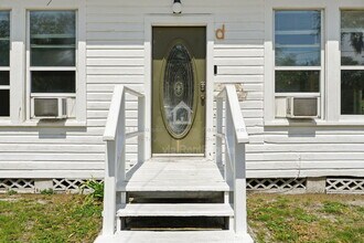 104 N Clyde Ave in Kissimmee, FL - Building Photo - Building Photo