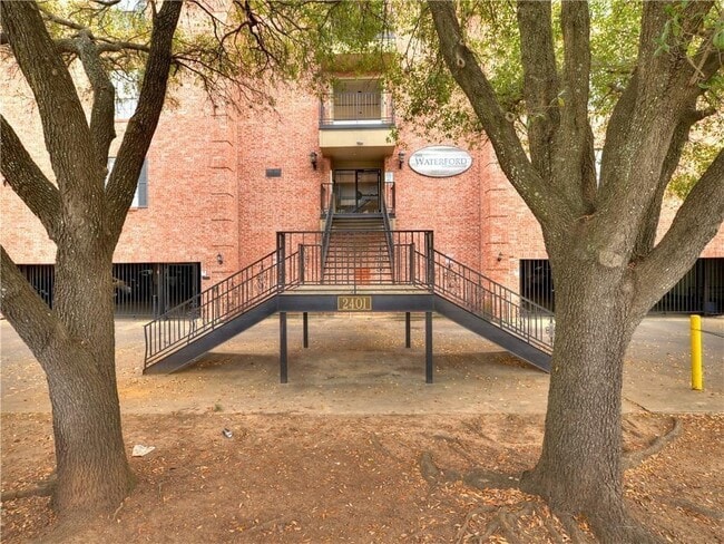 property at 2401 Leon St