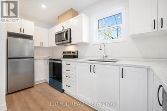 131 Gore St E in Perth, ON - Building Photo - Building Photo