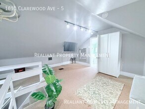 1610 Clarewood Ave in Cincinnati, OH - Building Photo - Building Photo