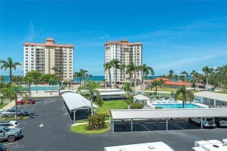 10684 Gulf Shore Dr in Naples, FL - Building Photo - Building Photo