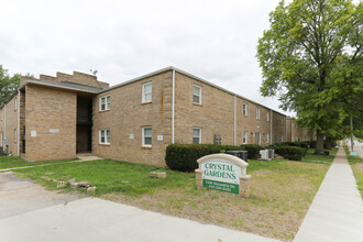 Crystal Gardens in Lexington, KY - Building Photo - Building Photo