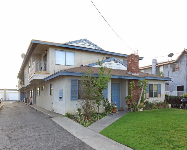 6502-6512 King Ave in Bell, CA - Foto de edificio - Building Photo
