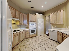 210 Sparrow Hawk Dr in McKinney, TX - Building Photo - Building Photo