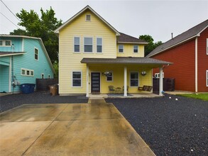 3002 Neal St in Austin, TX - Building Photo - Building Photo