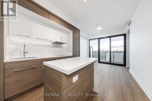 29 Green Trail Court in Toronto, ON - Building Photo