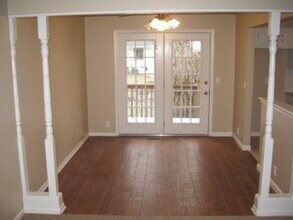 15105 Westchester Cir in Omaha, NE - Building Photo - Building Photo