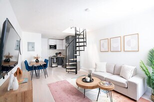 315 E 78th St in New York, NY - Building Photo