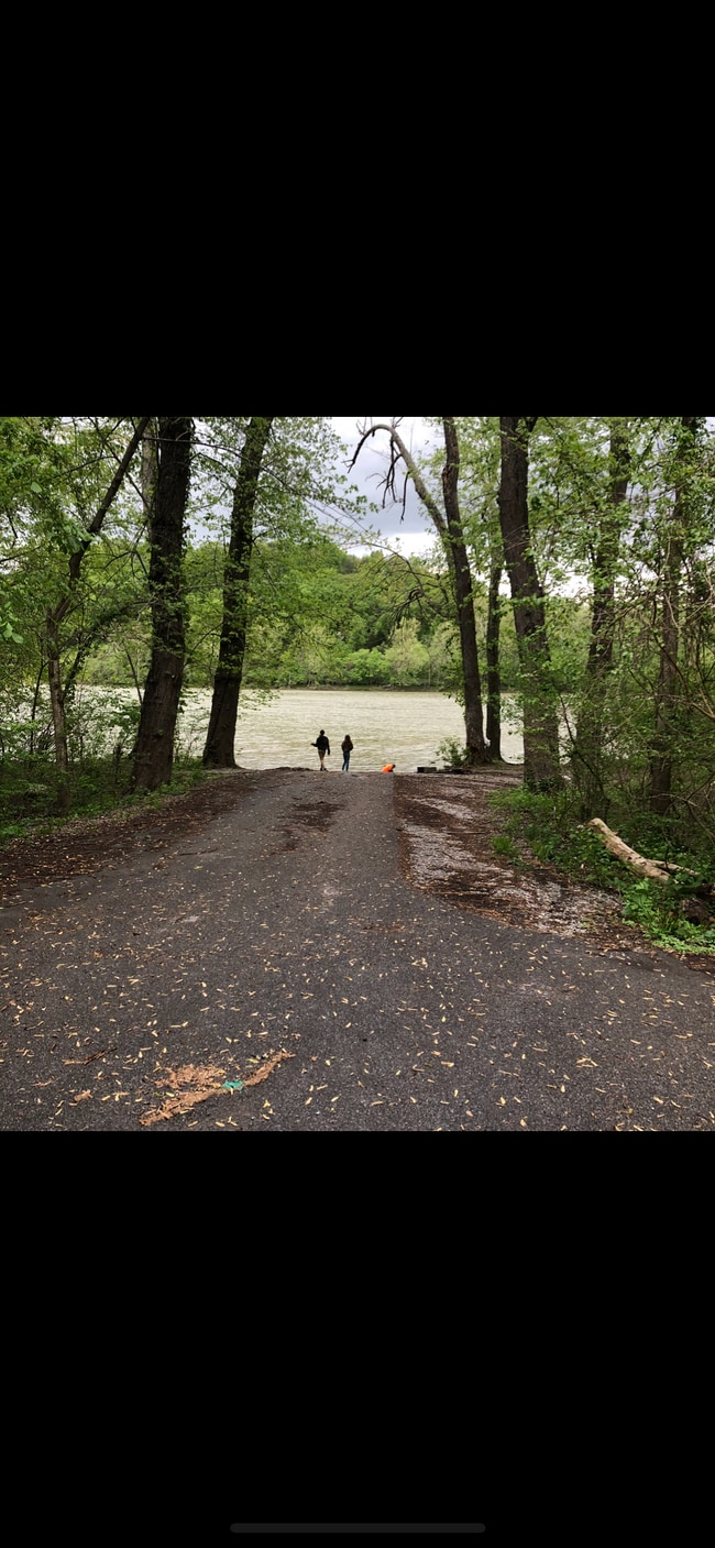 295 Hostler Rd, Unit #3 in Harpers Ferry, WV - Foto de edificio - Building Photo