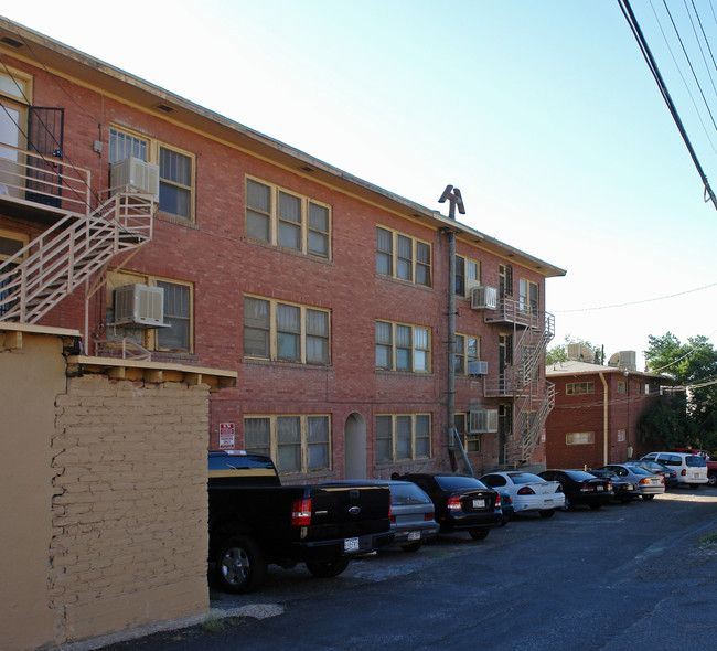 1715-1717 N Stanton St in El Paso, TX - Building Photo - Building Photo