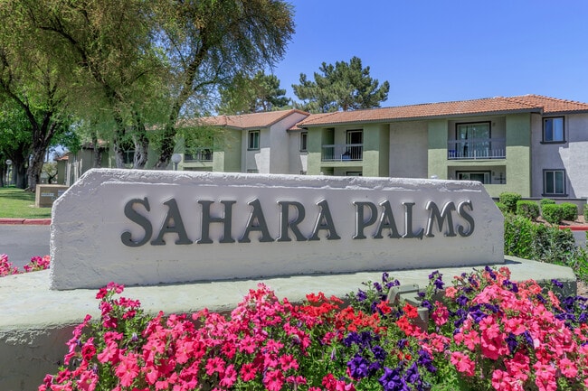 Sahara and Playa Palms in Gilbert, AZ - Foto de edificio - Building Photo