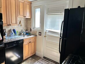 1684 Graefield Rd in Birmingham, MI - Building Photo - Building Photo