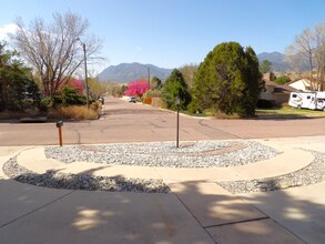 1806 Koshare St in Colorado Springs, CO - Building Photo - Building Photo