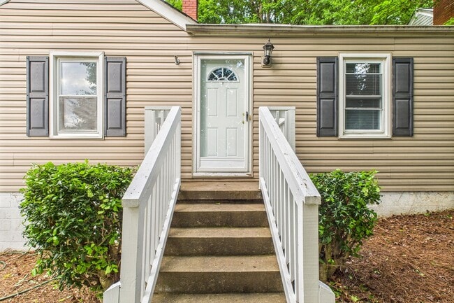 703 S Holden Rd in Greensboro, NC - Building Photo - Building Photo