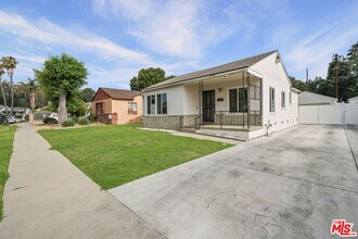 18913 Cohasset St in Los Angeles, CA - Building Photo - Building Photo