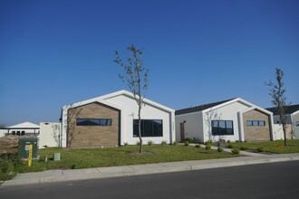 2608 Mockingbird Rd in Weslaco, TX - Foto de edificio - Building Photo