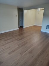 6742 Western Ave, Unit 4 in Buena Park, CA - Building Photo - Building Photo