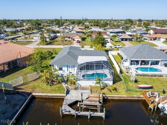 property at 908 SE 35th Terrace