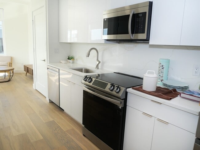 property at 38 Hichborn St