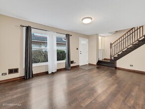 1955 Liberty Pl in Hoffman Estates, IL - Building Photo - Building Photo