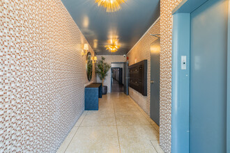 Martel Royale in Los Angeles, CA - Building Photo - Lobby