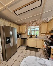 1246 N Indies Cir in Venice, FL - Building Photo - Building Photo