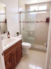 5426 SW 25th Ave in Fort Lauderdale, FL - Building Photo - Building Photo