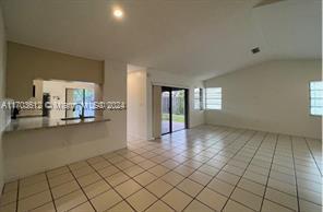 12380 SW 95th Terrace in Miami, FL - Building Photo - Building Photo