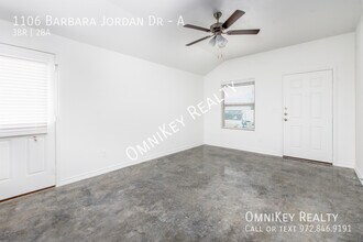 1106 Barbara Jordan St in Killeen, TX - Building Photo - Building Photo