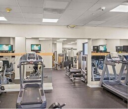 2333 Brickell Ave, Unit 517 in Miami, FL - Building Photo - Building Photo