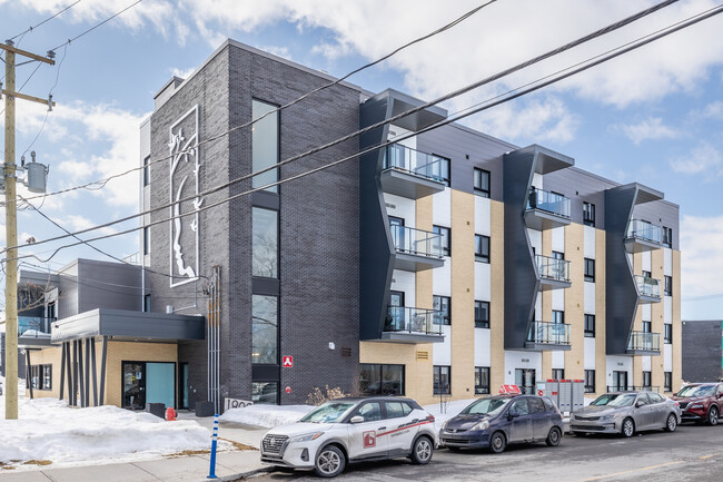 1870 Dumouchel Av in Laval, QC - Building Photo - Building Photo
